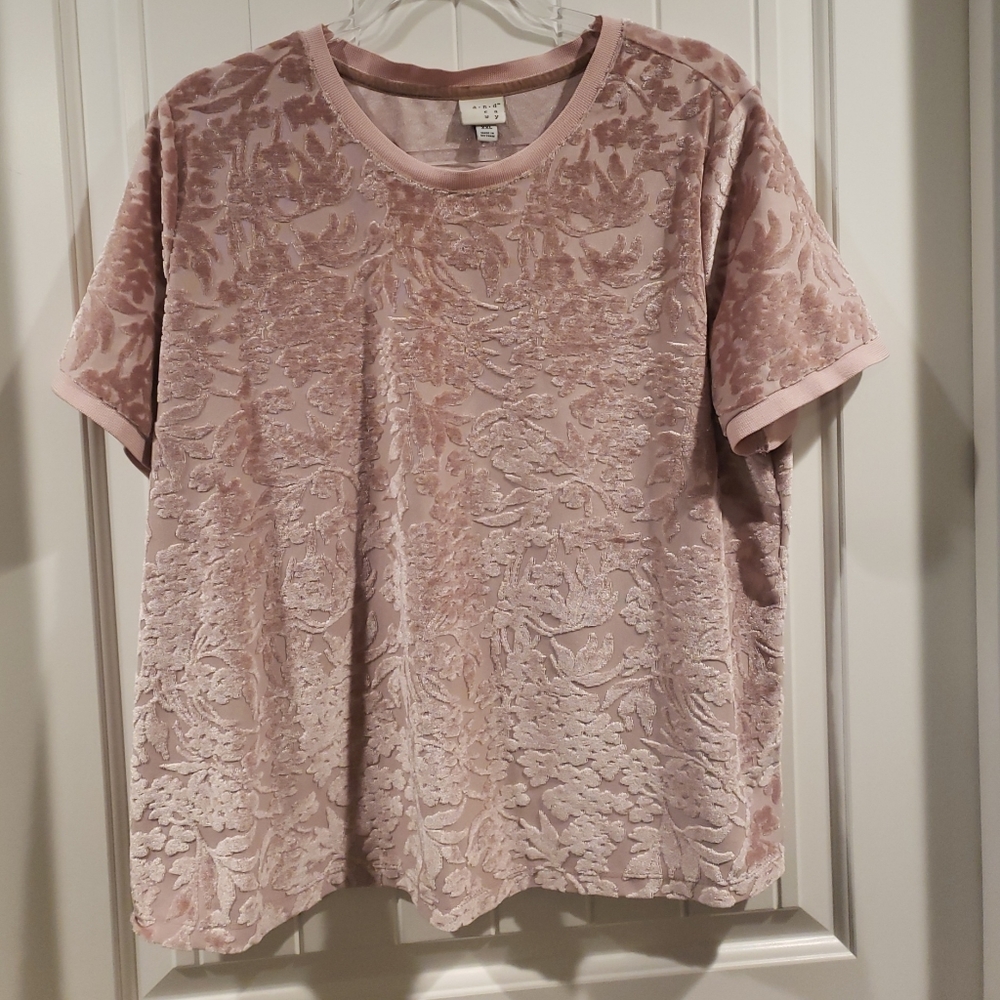 Pink Crushed Velvet Top 2XL, Short Sleeves, Comfy - Picture 8 of 8